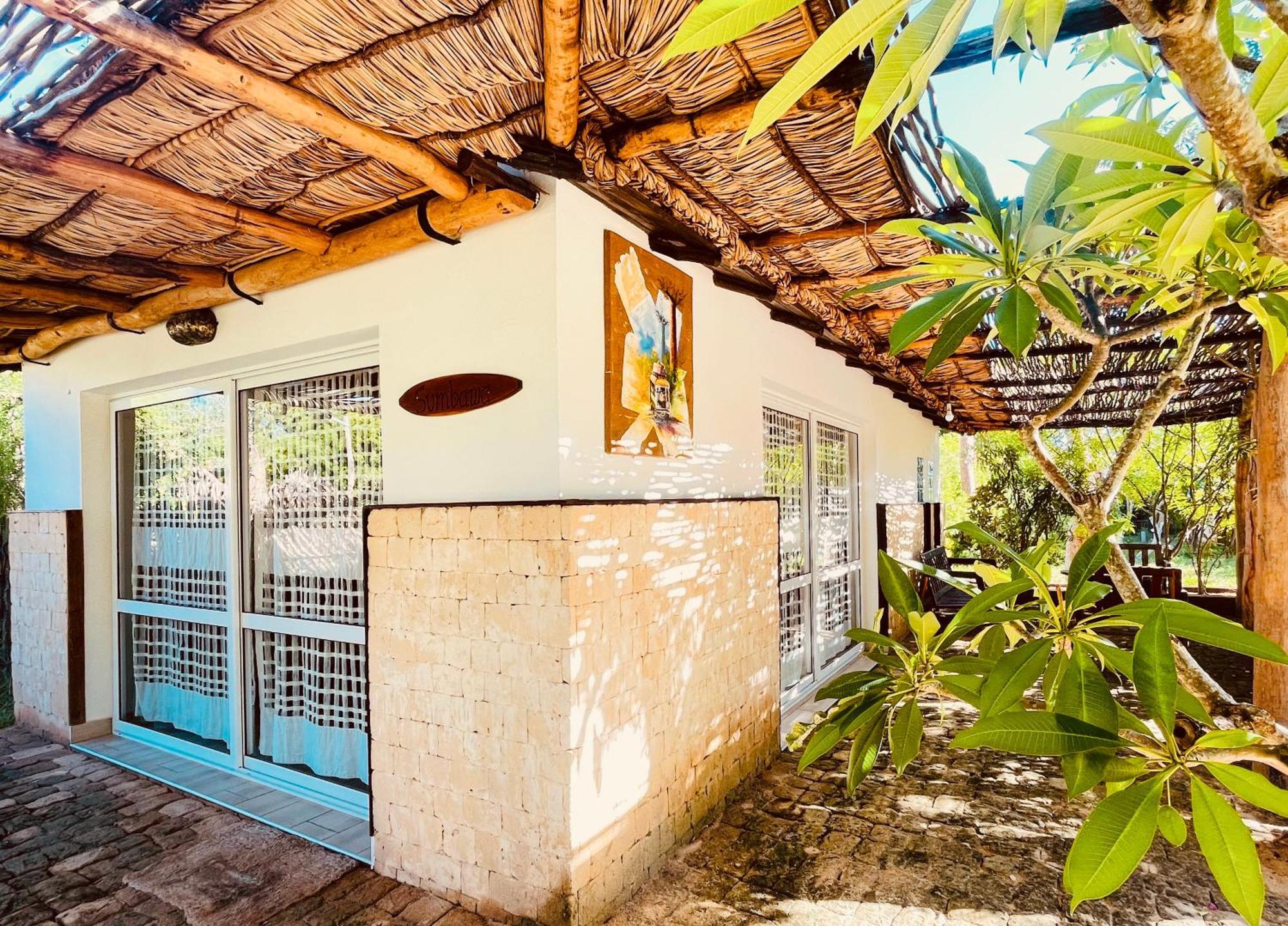 Vovo Telo Lodge Toliara Luaran gambar