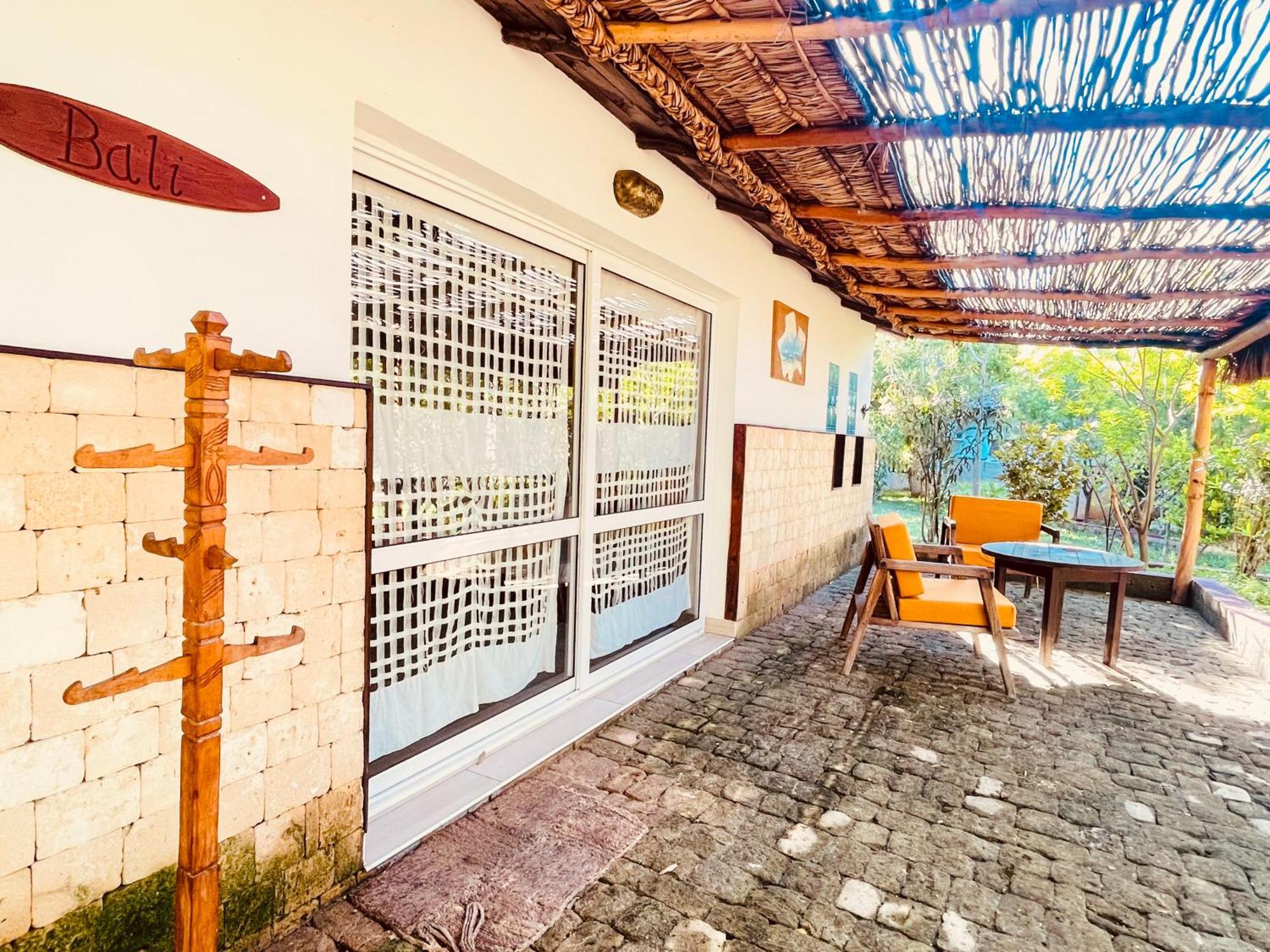 Vovo Telo Lodge Toliara Luaran gambar