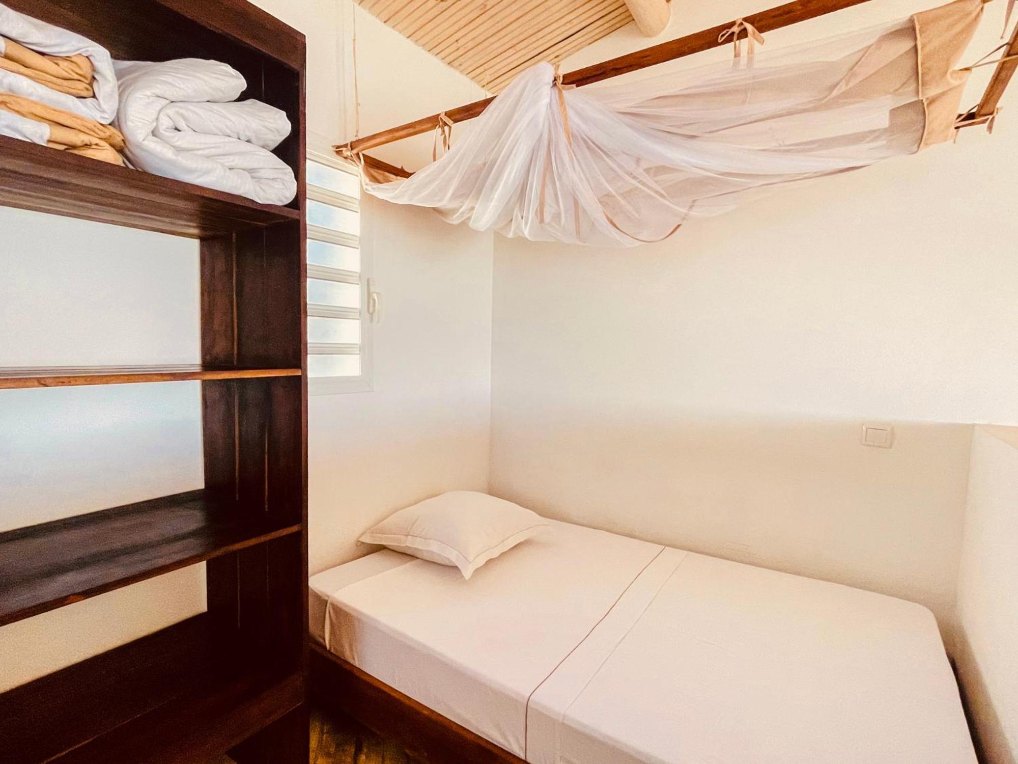 Vovo Telo Lodge Toliara Luaran gambar