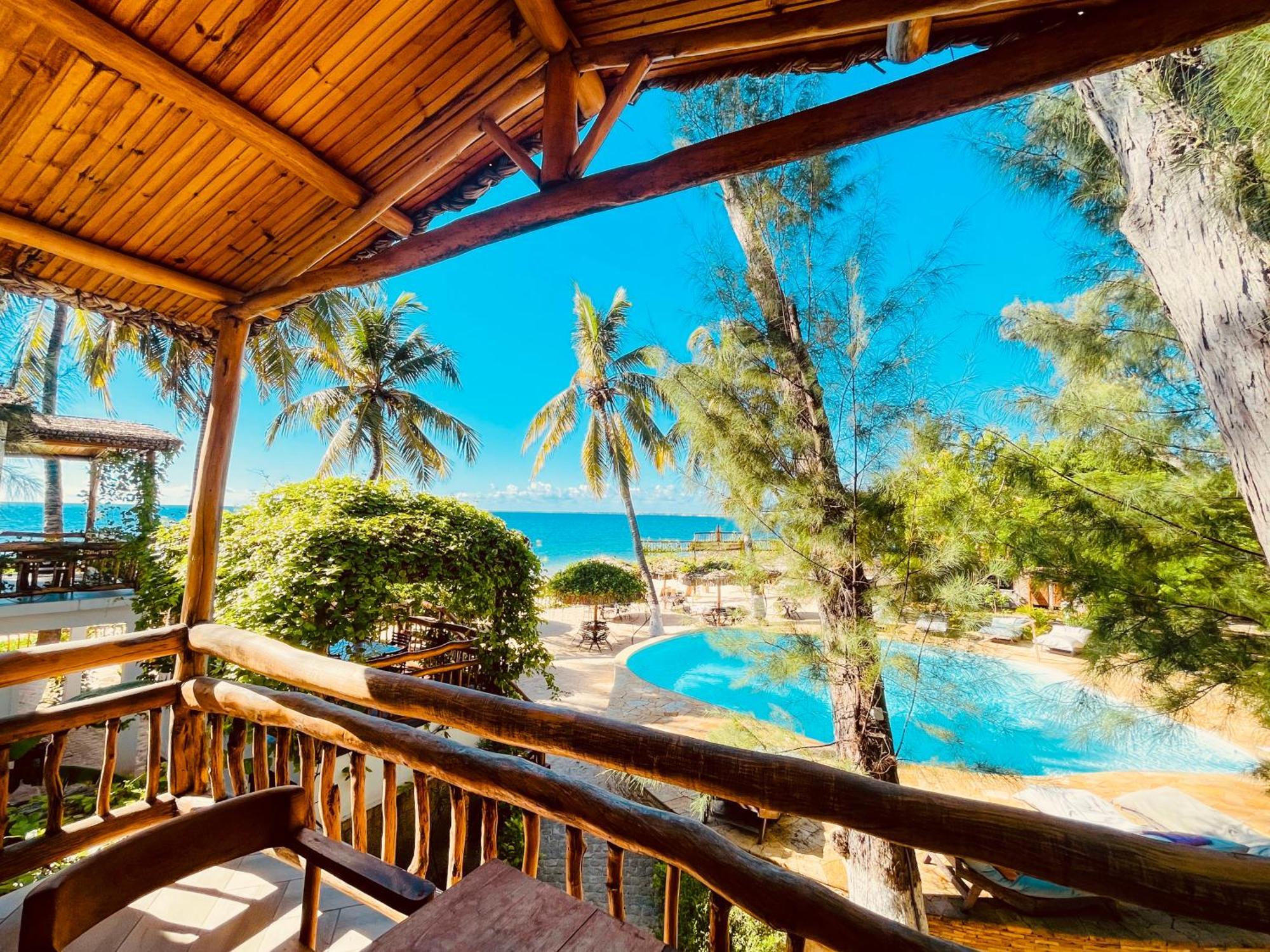 Vovo Telo Lodge Toliara Luaran gambar
