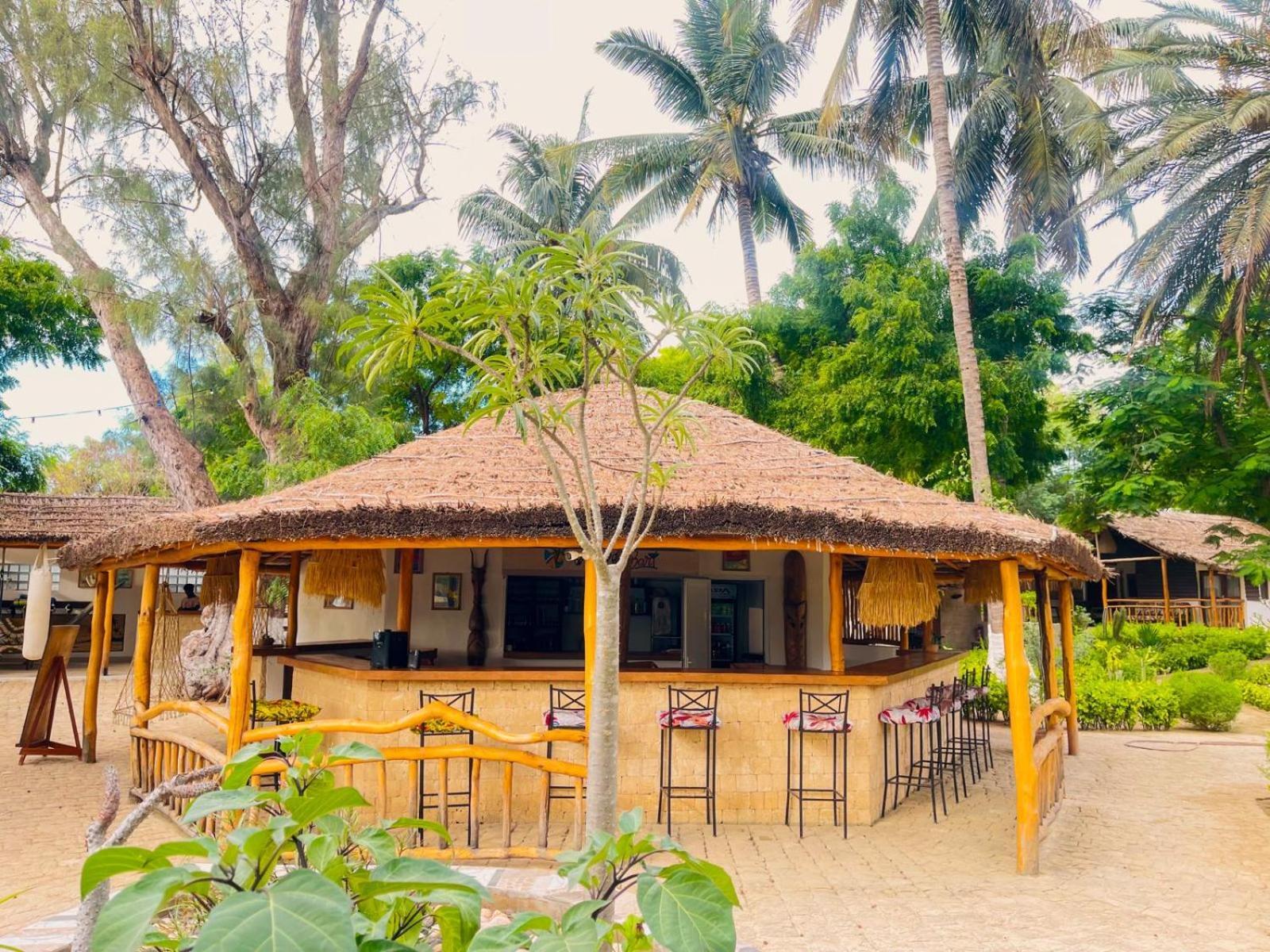 Vovo Telo Lodge Toliara Luaran gambar