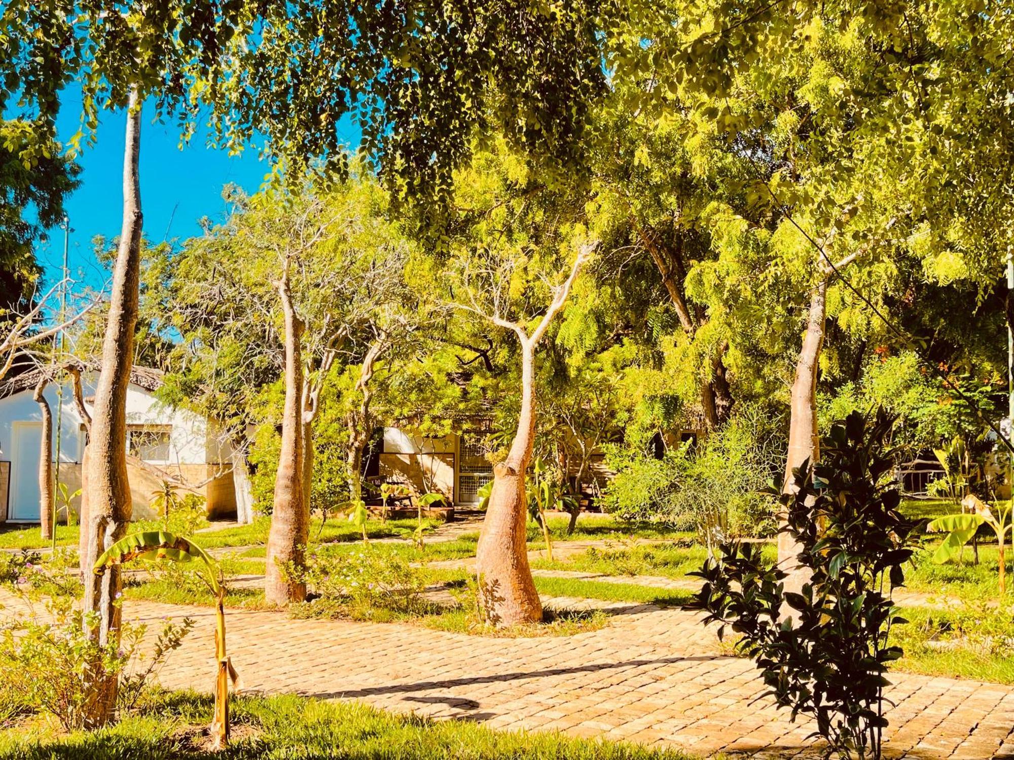 Vovo Telo Lodge Toliara Luaran gambar