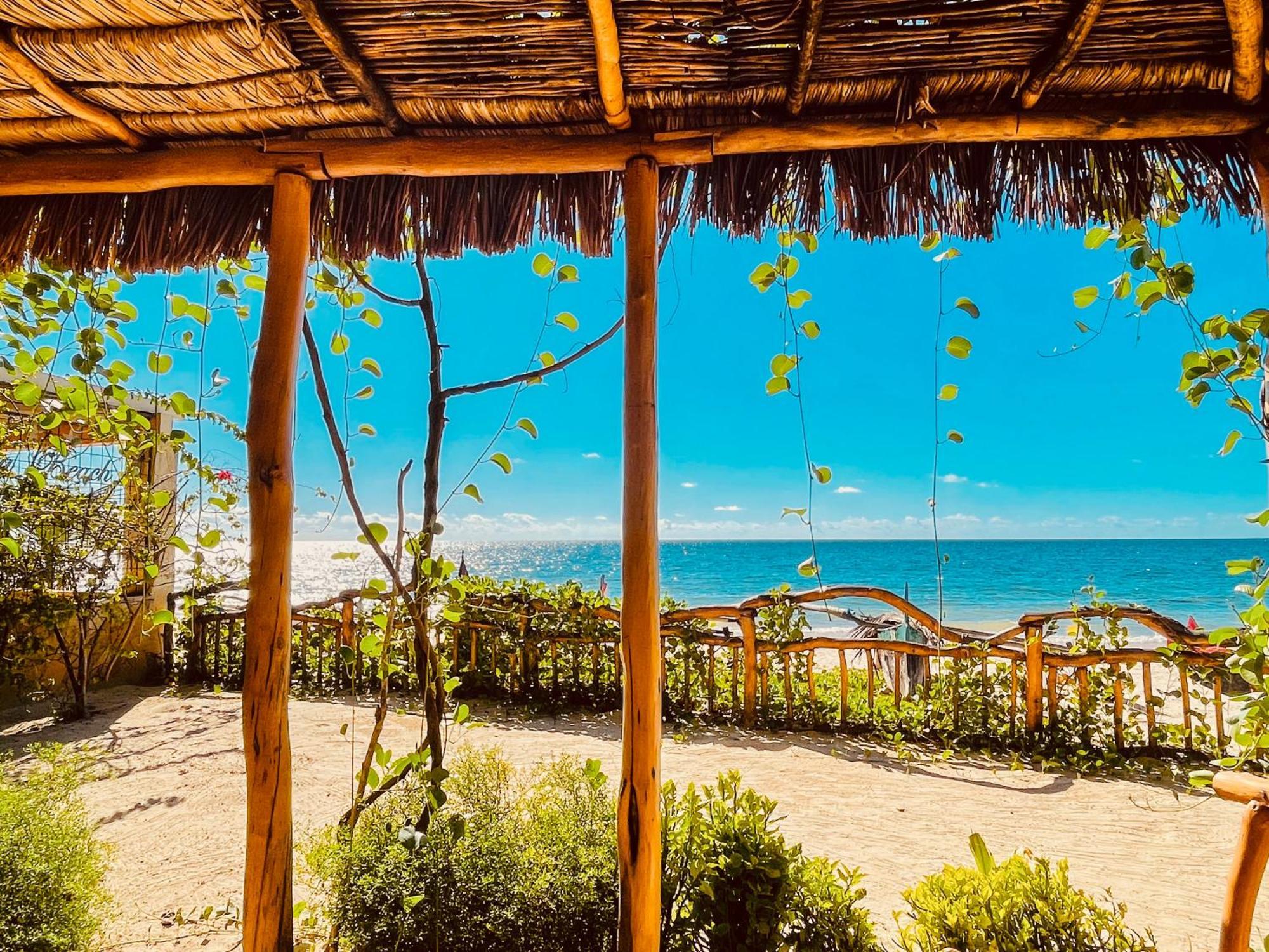 Vovo Telo Lodge Toliara Luaran gambar