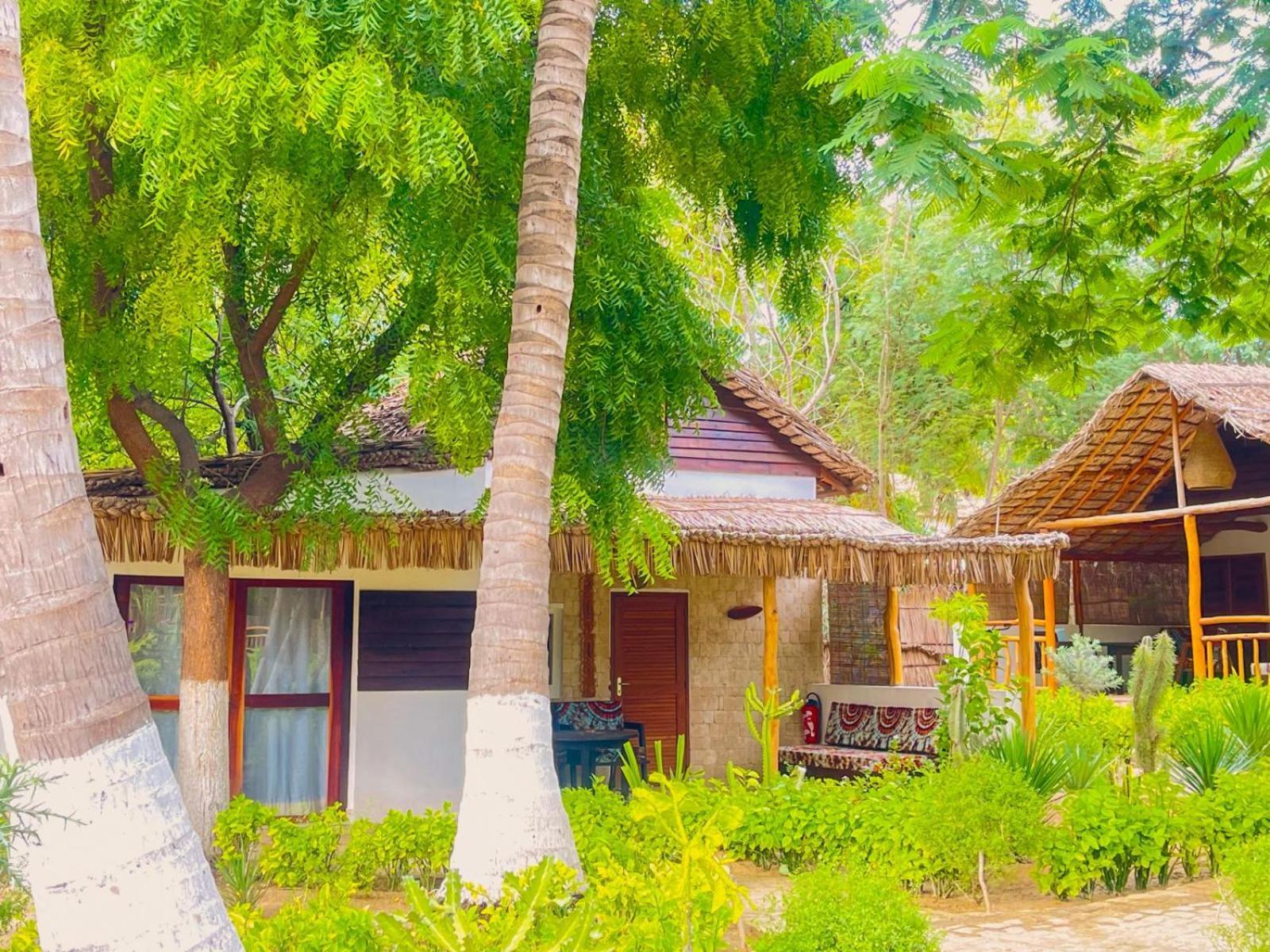 Vovo Telo Lodge Toliara Luaran gambar