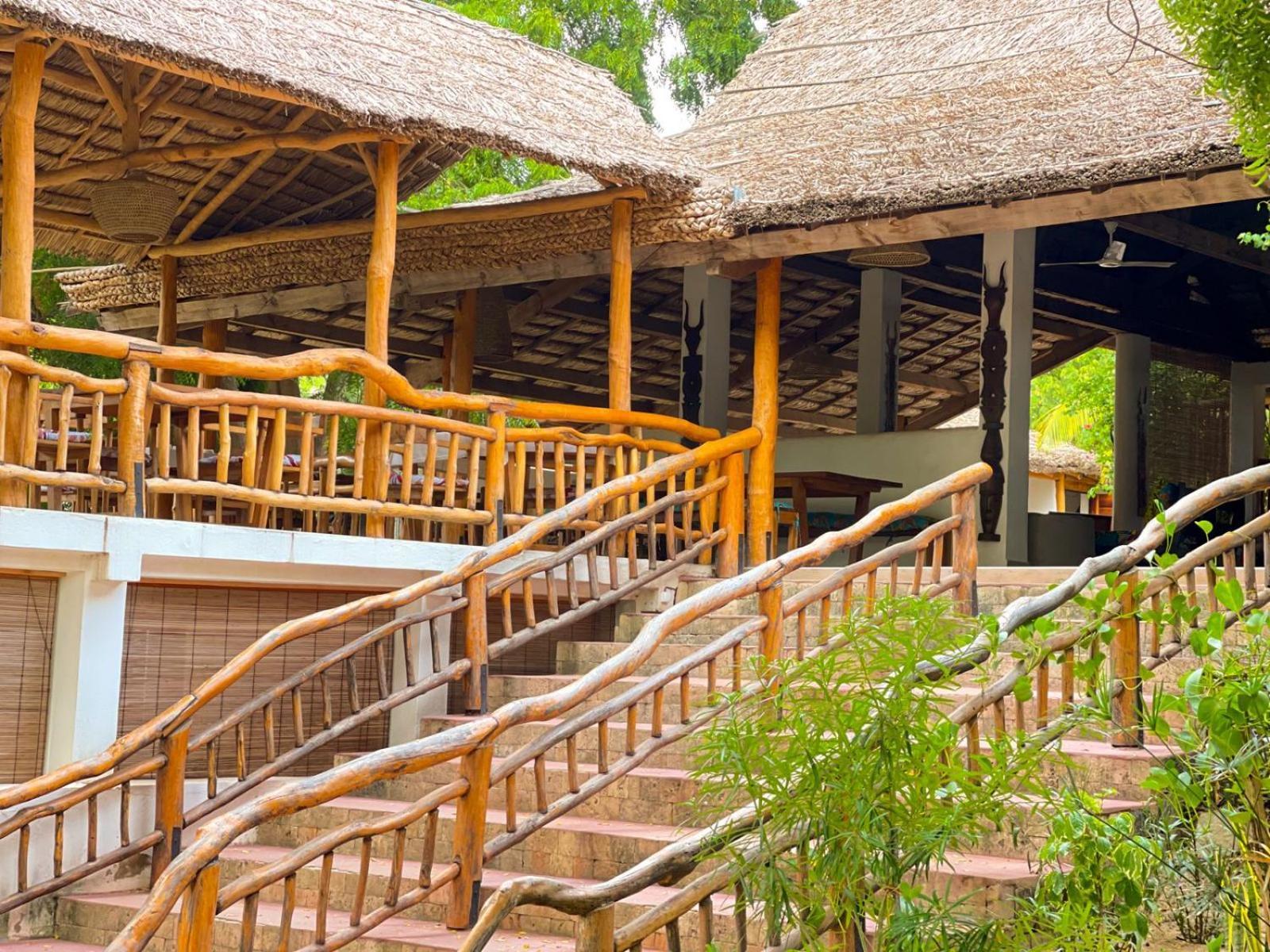 Vovo Telo Lodge Toliara Luaran gambar