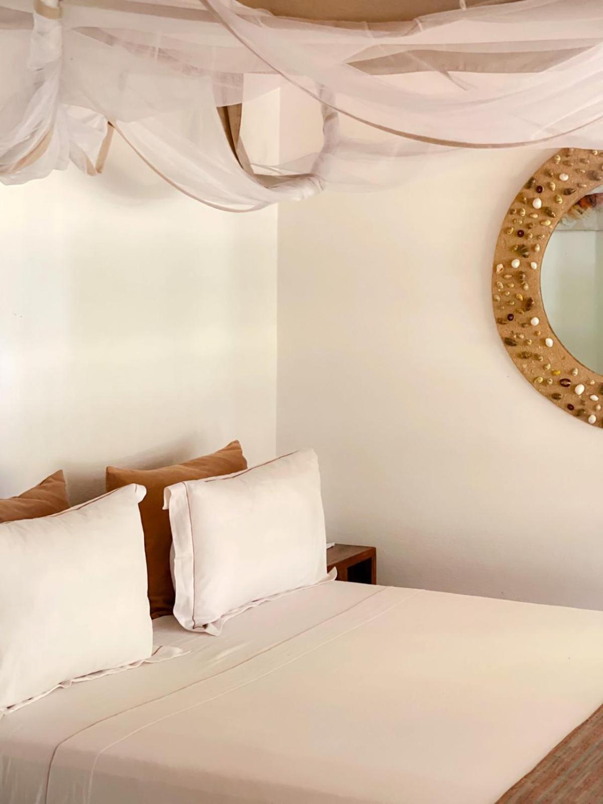 Vovo Telo Lodge Toliara Luaran gambar