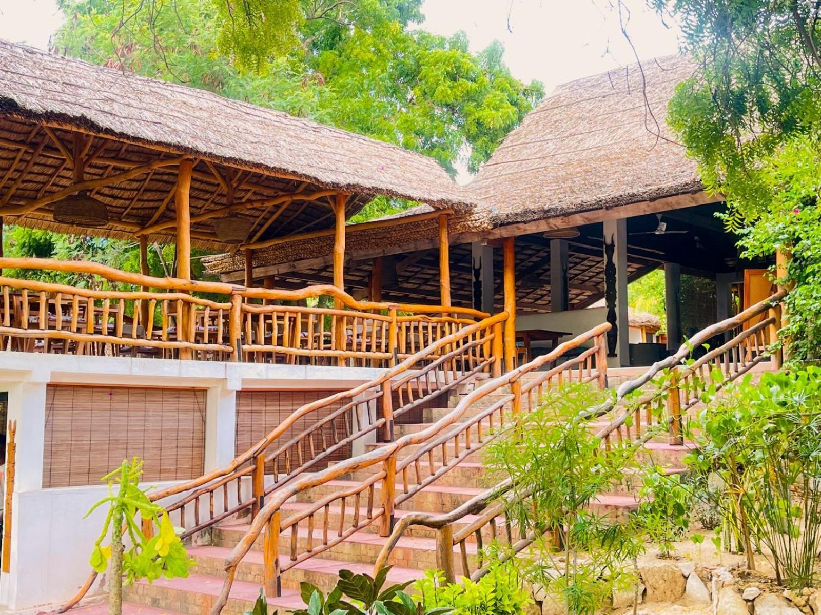 Vovo Telo Lodge Toliara Luaran gambar